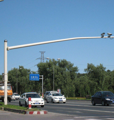 L型(xíng)八角電警(jǐng)立杆(gǎn)