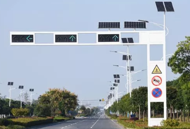 交通（tōng）組合式信號燈杆件